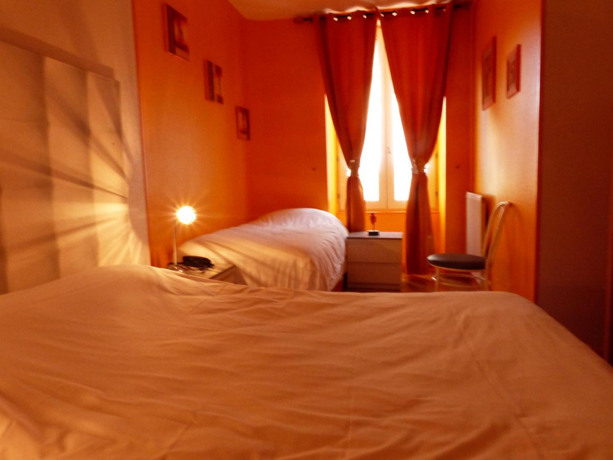 Logis Hotel Au Croissant Buzançais 객실 사진