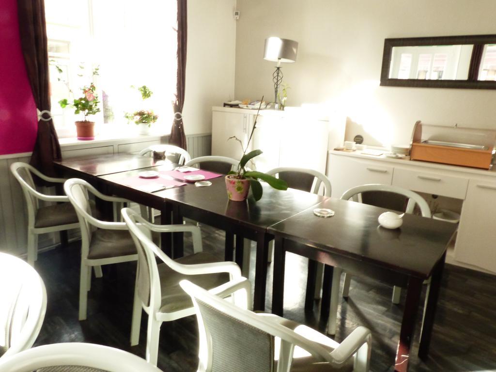 Logis Hotel Au Croissant Buzançais 외부 사진