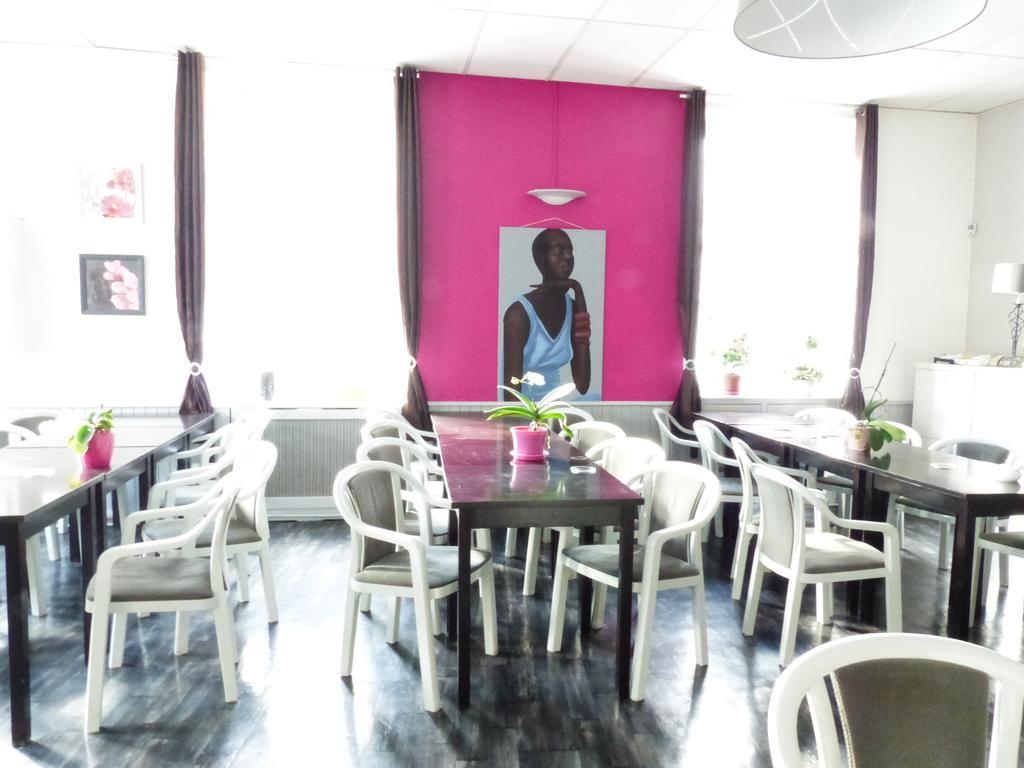 Logis Hotel Au Croissant Buzançais 외부 사진