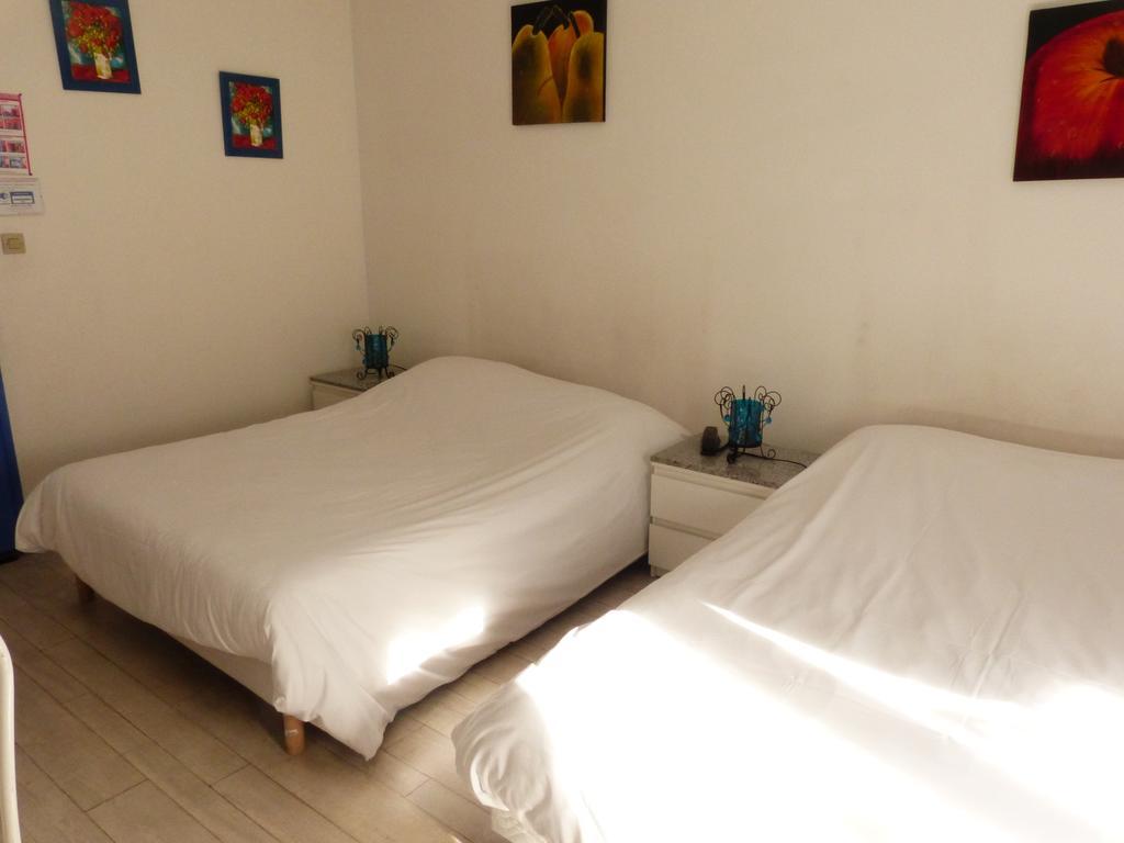 Logis Hotel Au Croissant Buzançais 객실 사진