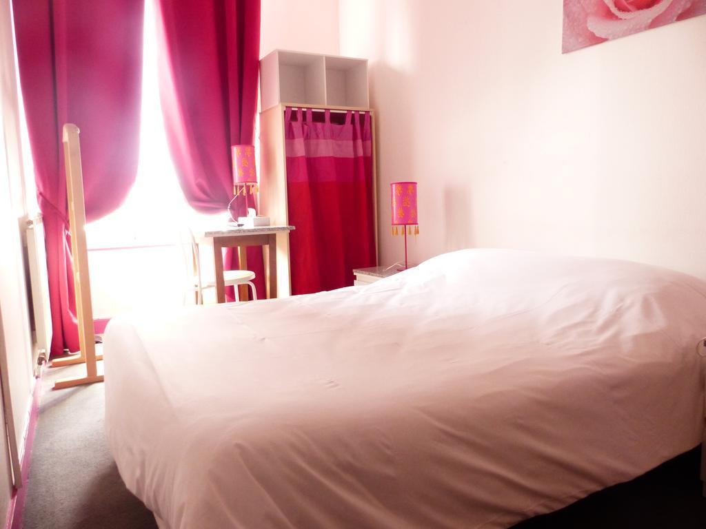 Logis Hotel Au Croissant Buzançais 외부 사진