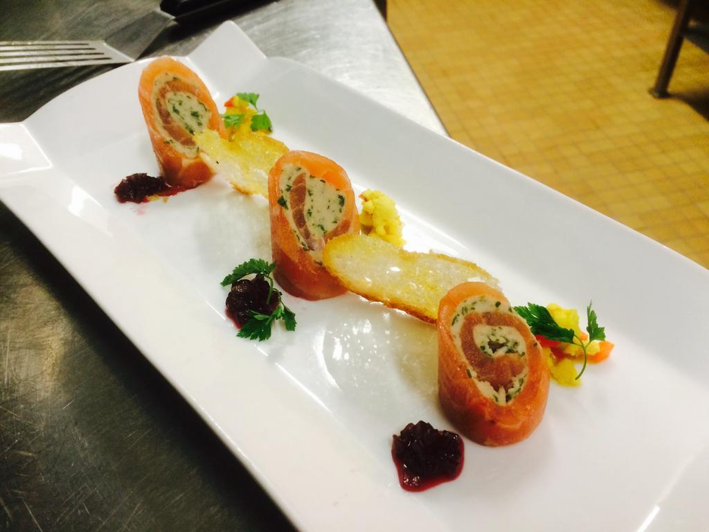 Logis Hotel Au Croissant Buzançais 외부 사진