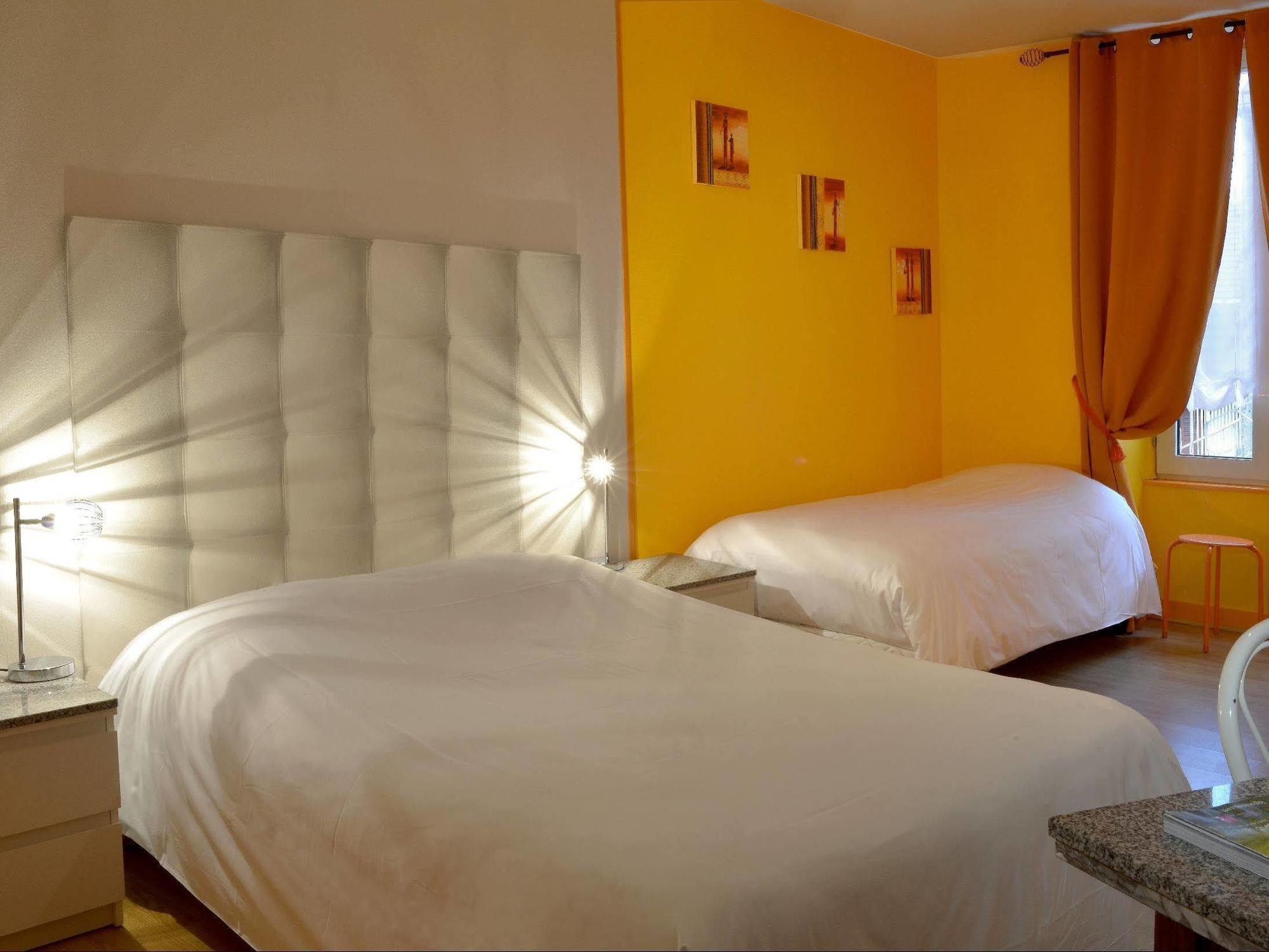 Logis Hotel Au Croissant Buzançais 외부 사진