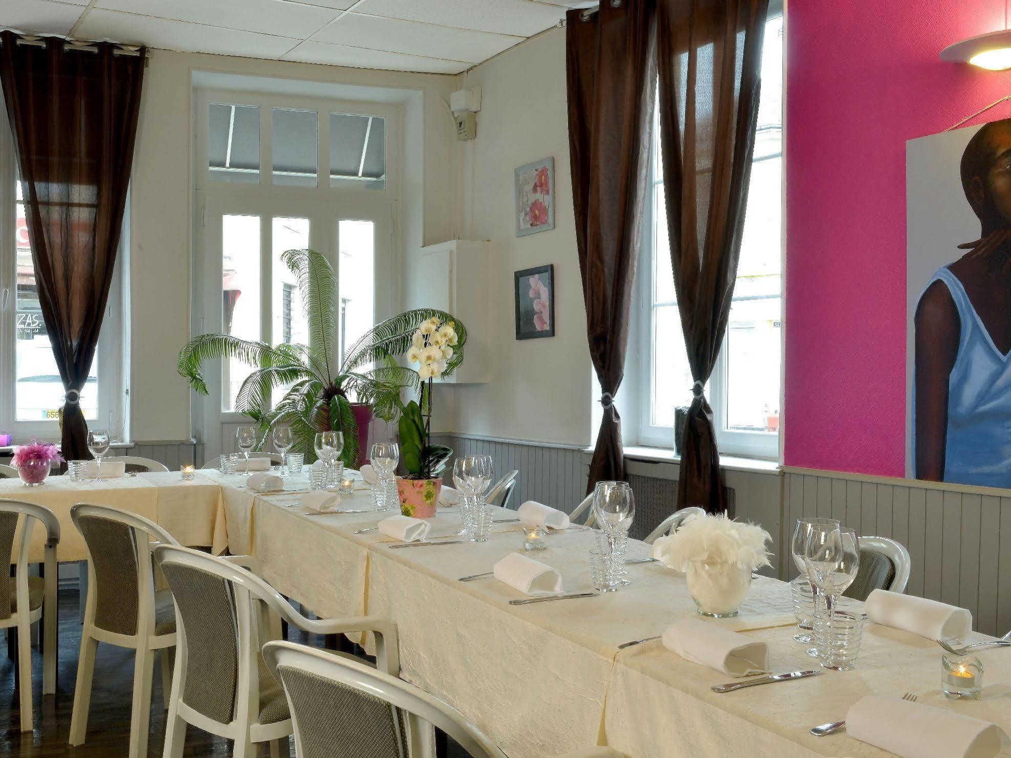 Logis Hotel Au Croissant Buzançais 외부 사진